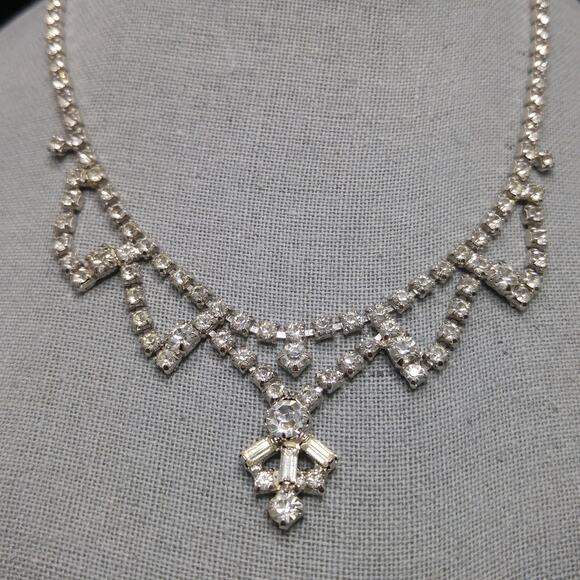 Vintage 1960s Clear Rhinestone Choker Necklace, Mid-Century Bridal Jewelry - Picture 5 of 10